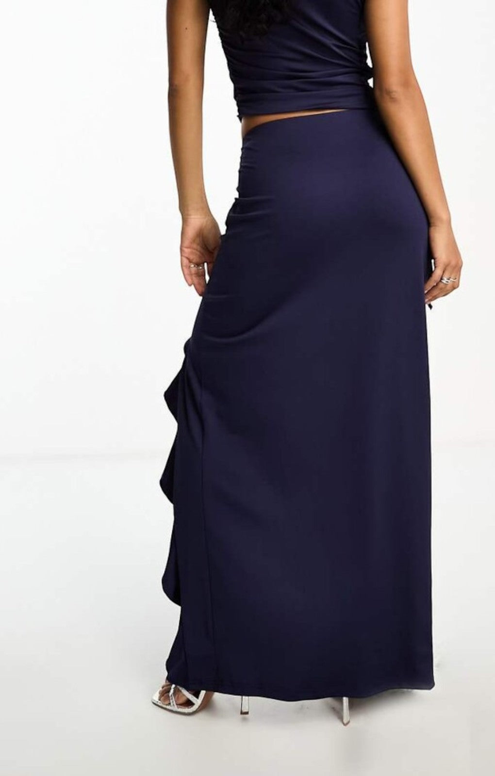 4Th & Reckless Frill Detail Thigh Split Maxi Skirt In Navy – skirts by 4th & Reckless, available to rent from Hirestreet