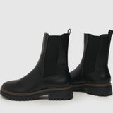 Schuh Amara Chunky Chelsea Boots in Black