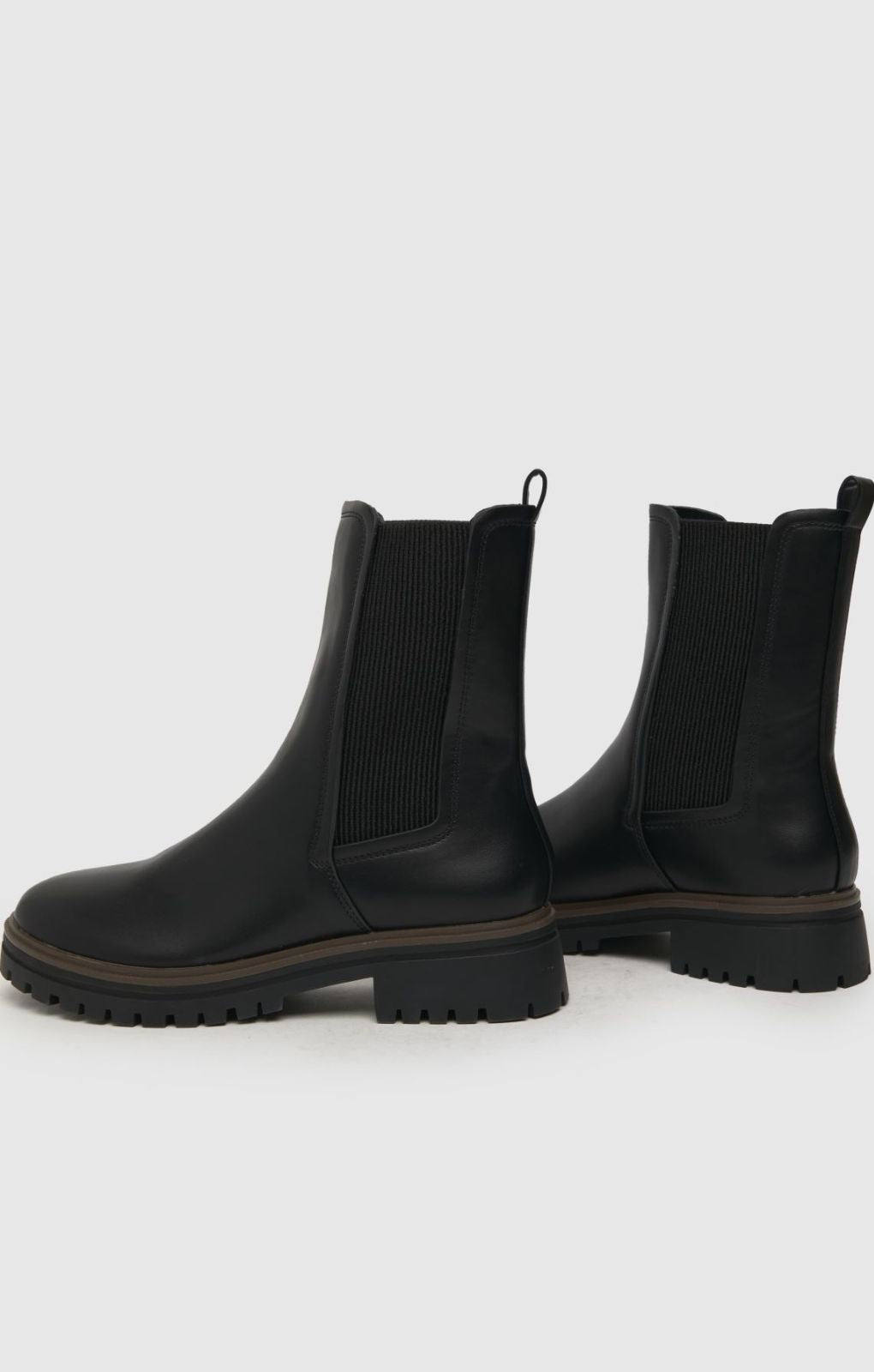 Schuh Amara Chunky Chelsea Boots in Black