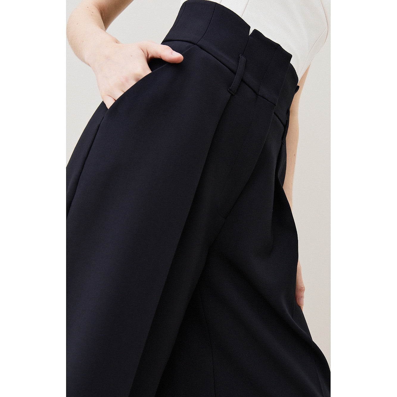 Karen Millen Compact Stretch High Waist Wide Leg Trousers – trousers by Karen Millen, available to rent from Hirestreet