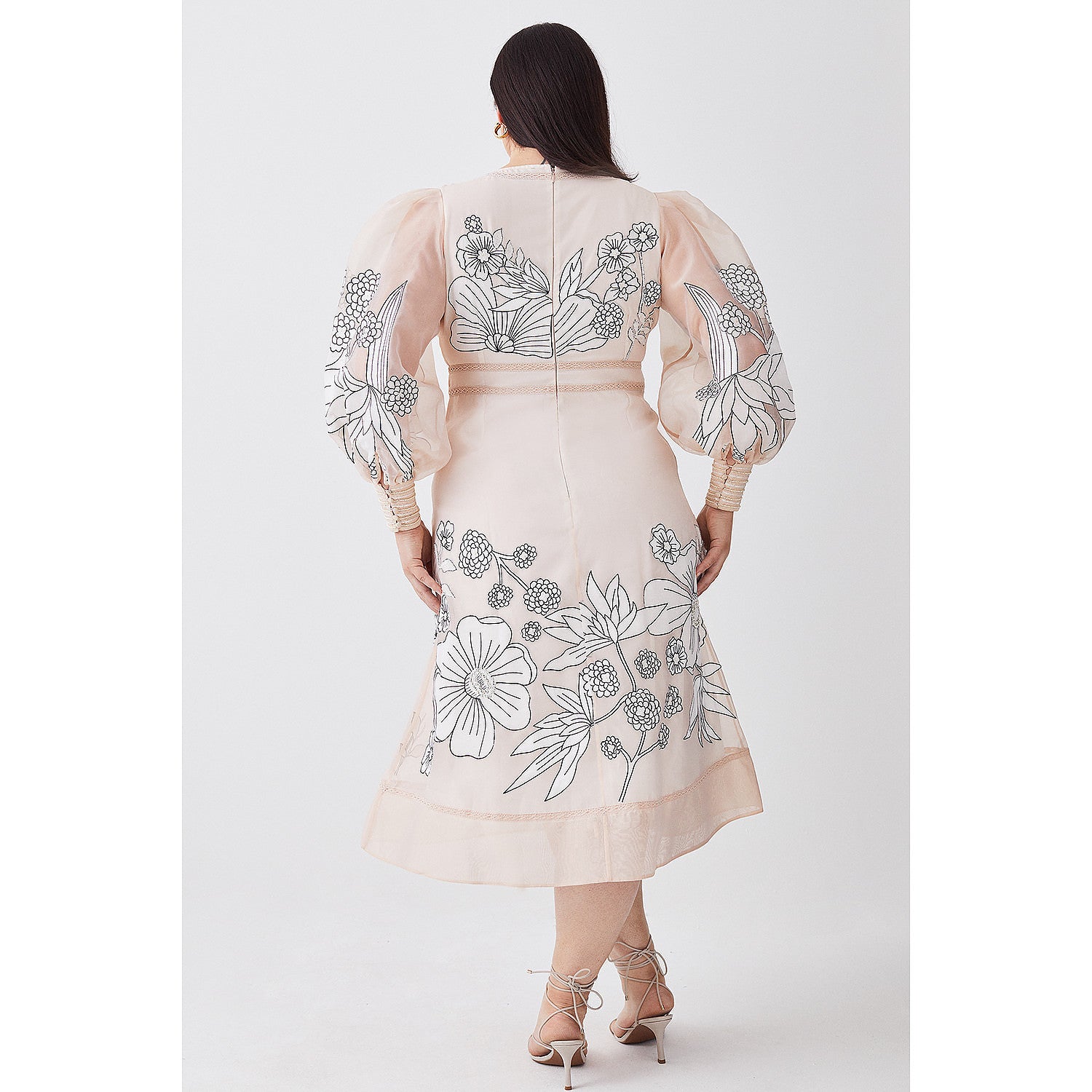 Karen Millen Plus Size Applique Organdie Woven Maxi Dress – dresses by Karen Millen, available to rent from Hirestreet