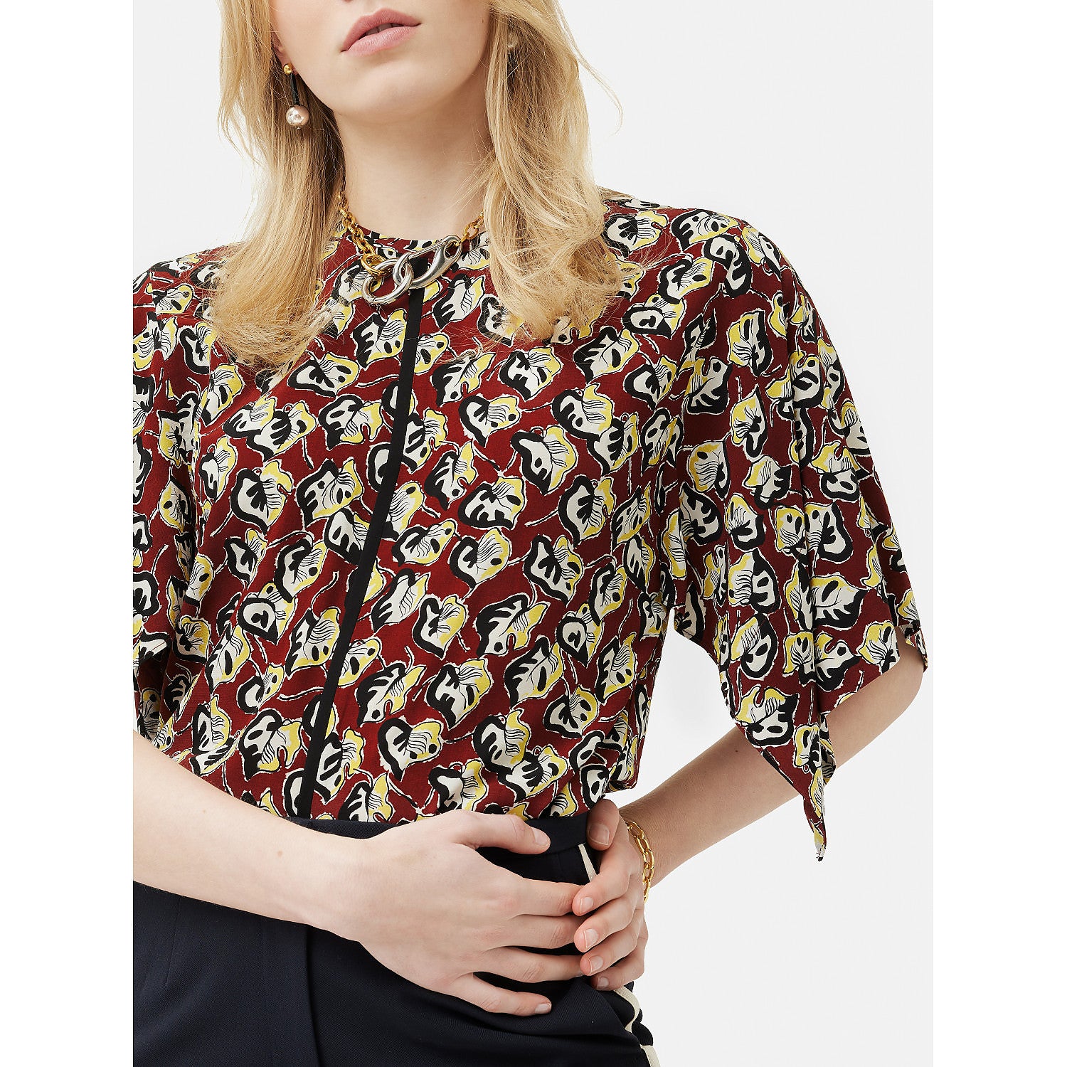 Jigsaw Collagerie Fig Leaf Top Red – tops by Jigsaw, available to rent from Hirestreet