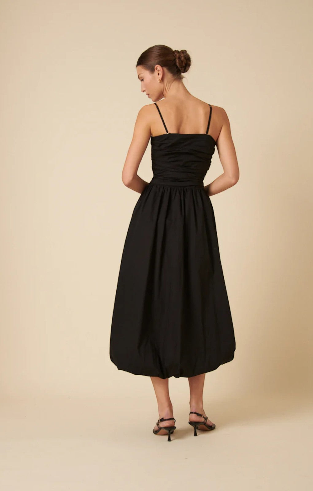 Nobody's Child Black Bandeau Bubble Hem Dannie Midi Dress – dresses by Nobody's Child, available to rent from Hirestreet