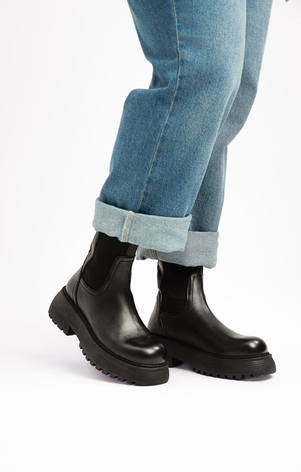 ASOS DESIGN Adelaide Leather Chelsea Boots In Black