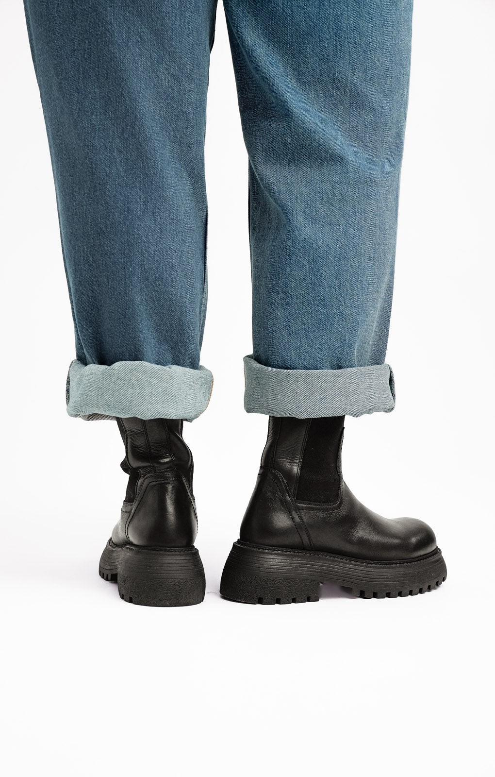 ASOS DESIGN Adelaide Leather Chelsea Boots In Black