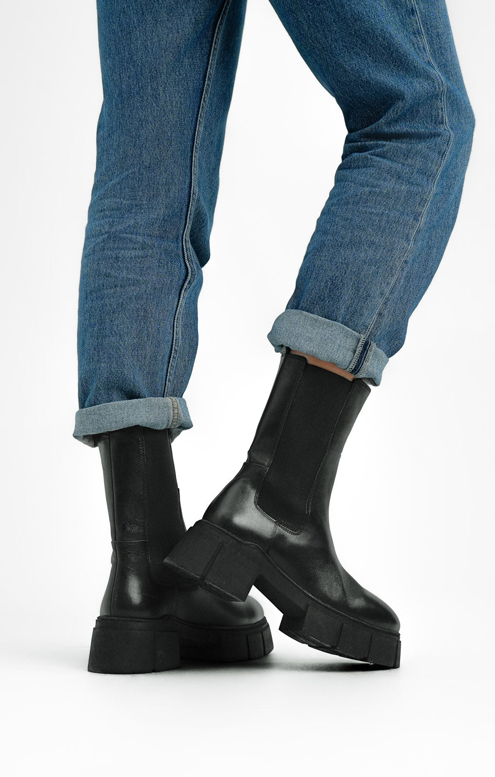 ASOS DESIGN Adelphi Premium Leather Chelsea Boots In Black