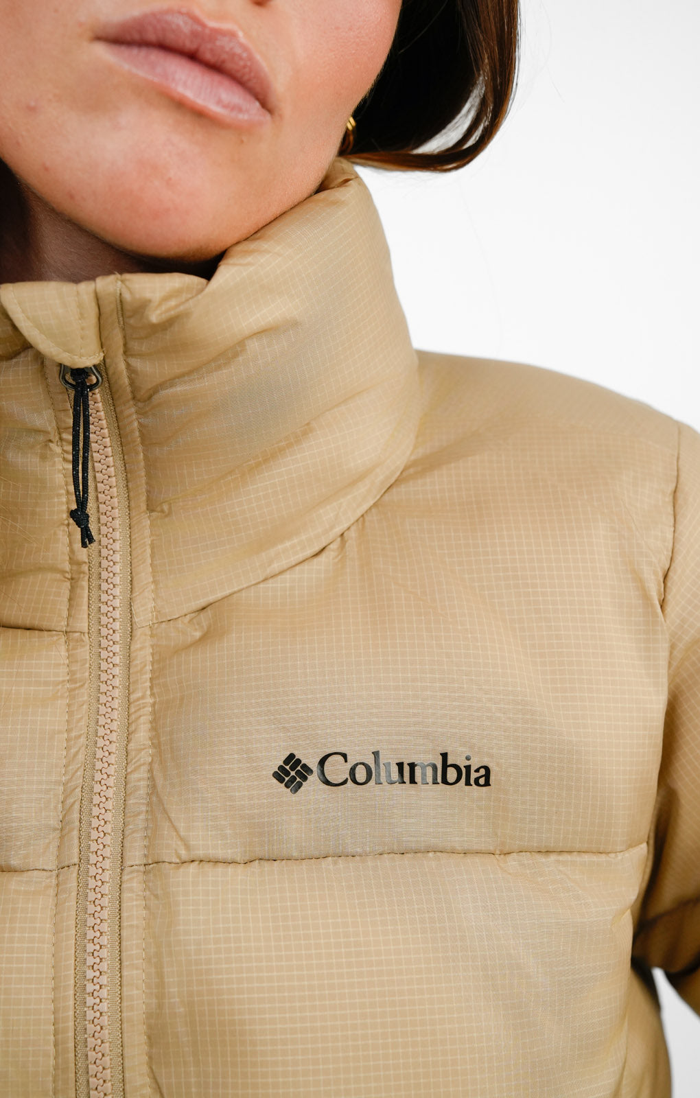Columbia Puffect Cropped Jacket In Beige