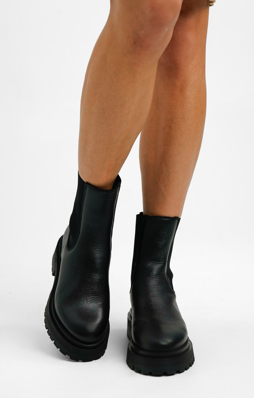 Leather Chunky Pull On Boots In Black Texture