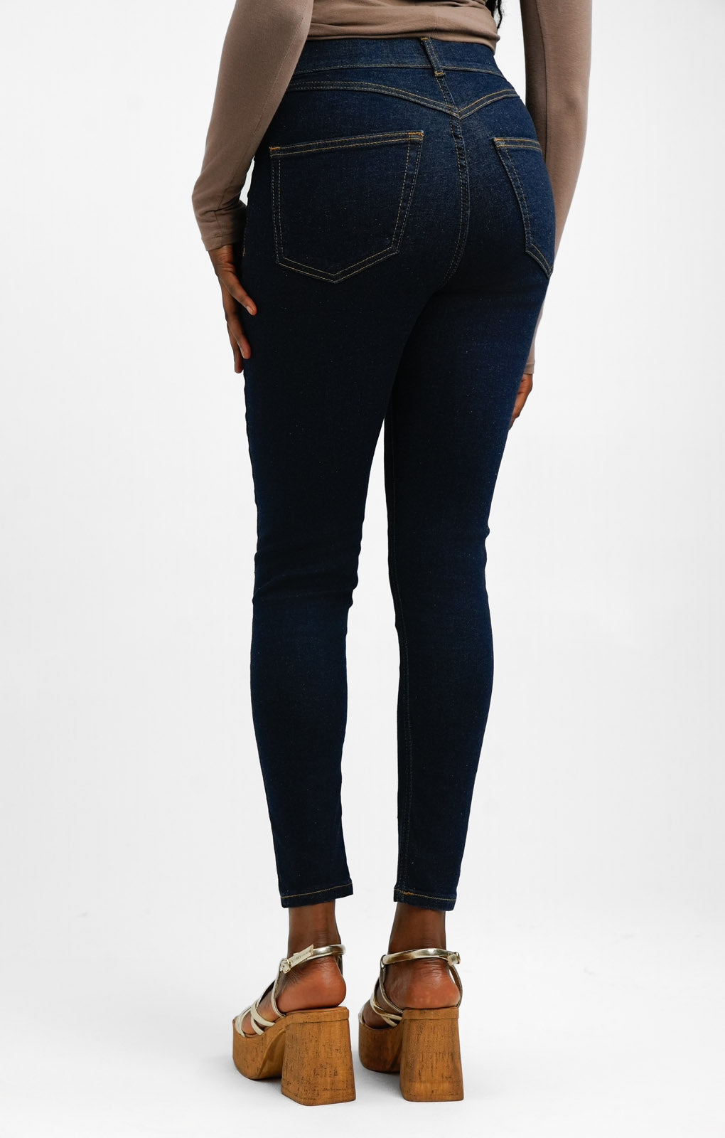 Topshop Enhancing High Rise Jamie Jeans In Mid Blue