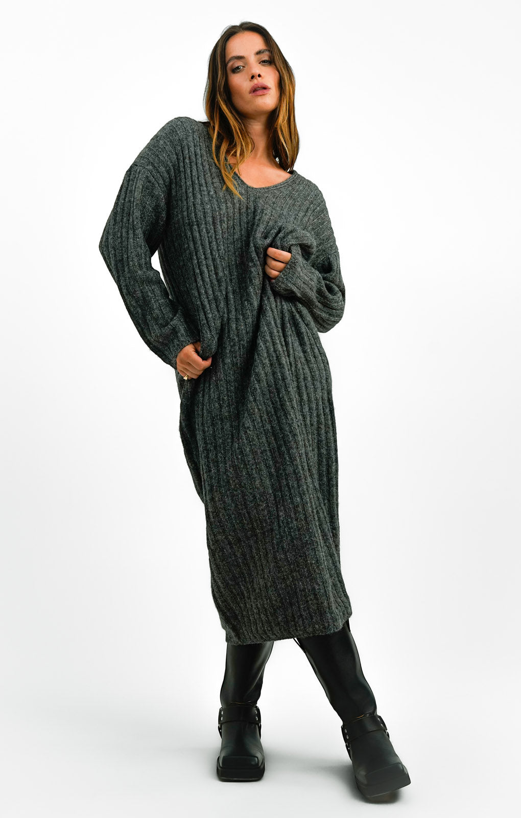 ASOS DESIGN Knitted V Neck Maxi Dress In Rib In Charcoal