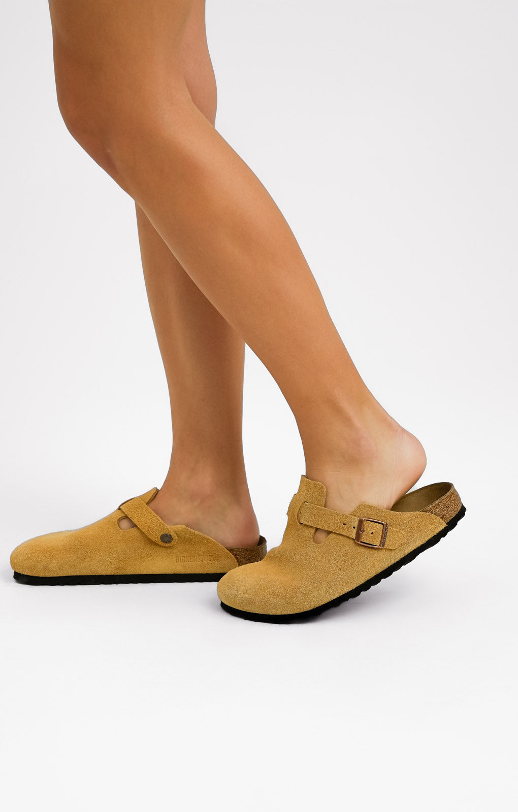 Birkenstock Boston Clogs In Latte Beige Suede