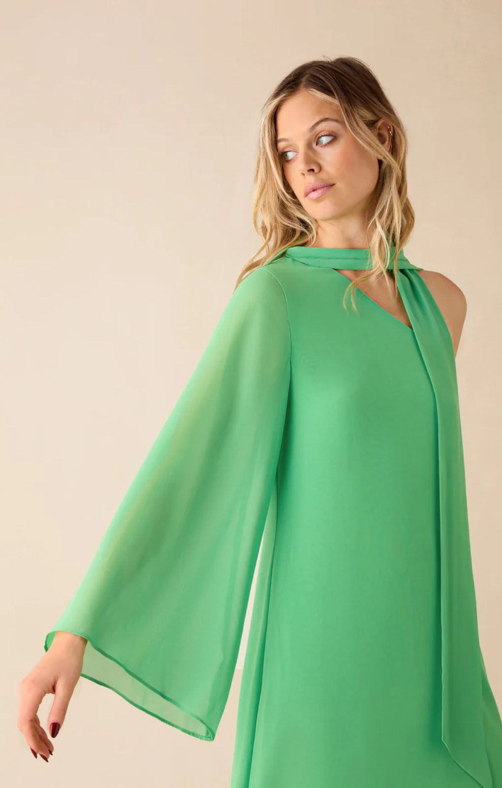 Ro&Zo Oona Green Chiffon One Shoulder Maxi Dress