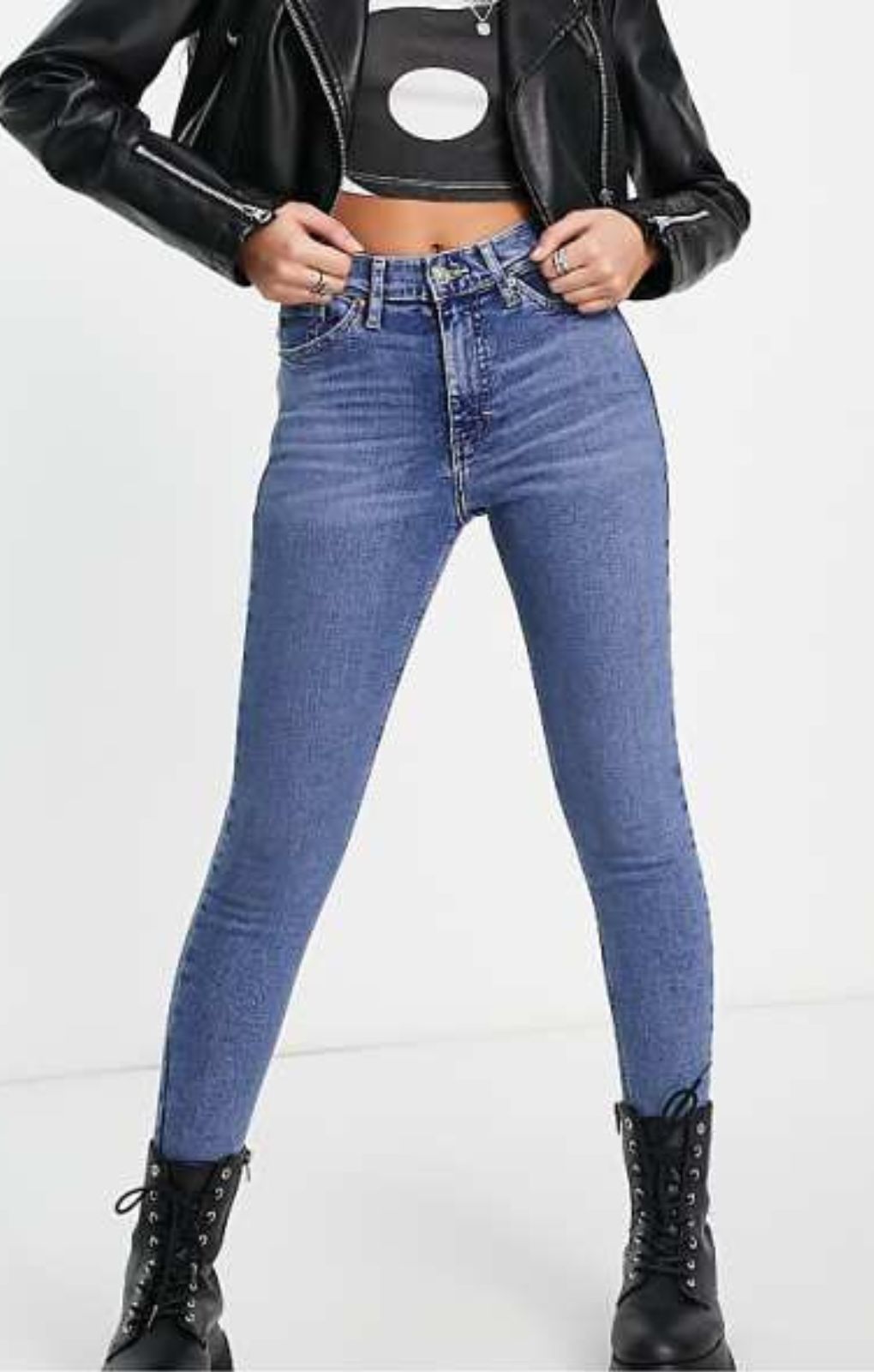 Topshop Petite High Rise Jamie Jeans In Mid Blue – jeans by Topshop Petite, available to rent from Hirestreet