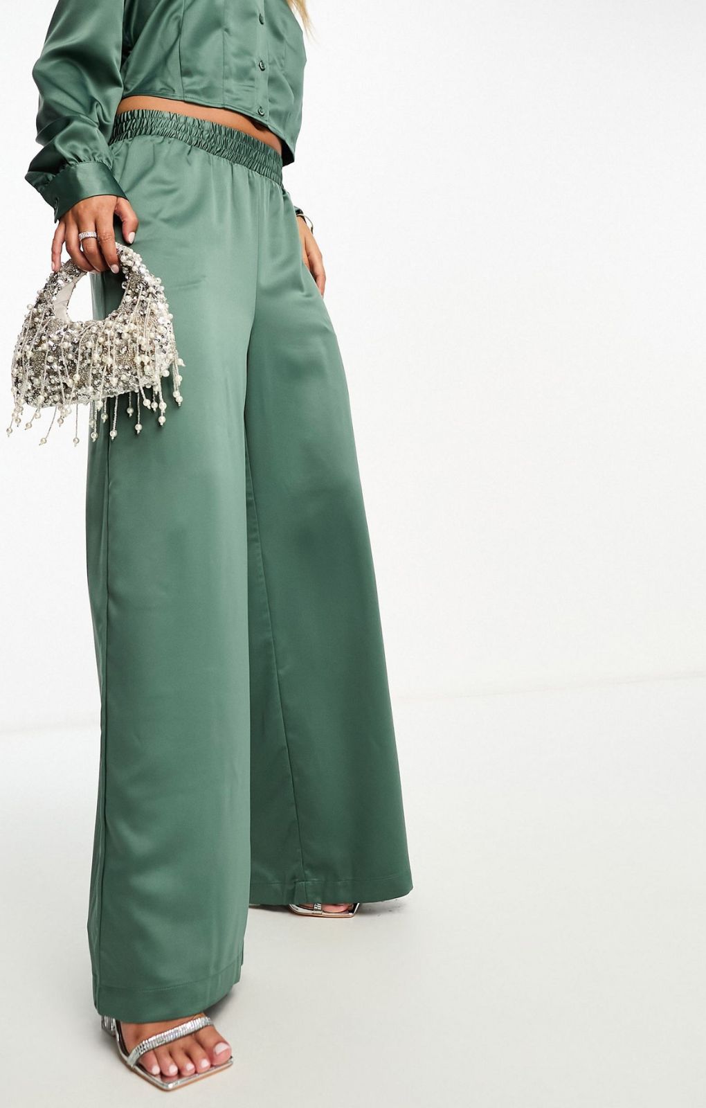 Vero Moda Wide Leg Satin Trouser In Green – trousers by Vero Moda, available to rent from Hirestreet