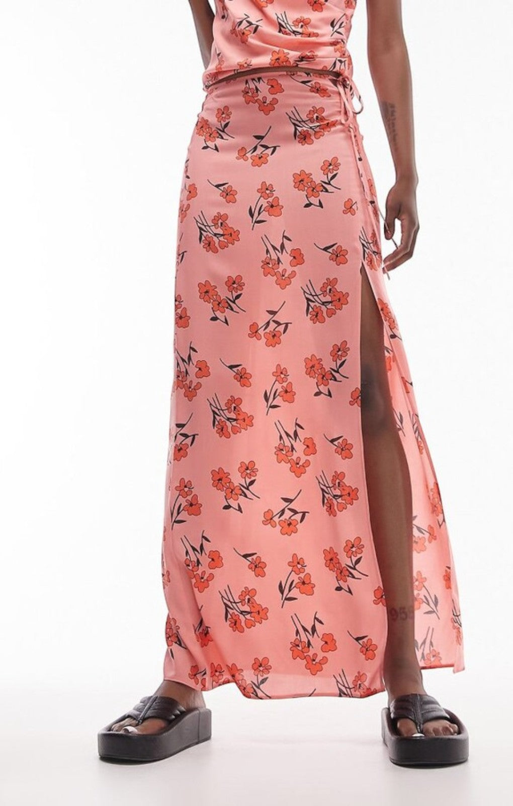 Topshop Tall Cherry Blossom Split Maxi Skirt In Pink – skirts by Topshop Tall, available to rent from Hirestreet
