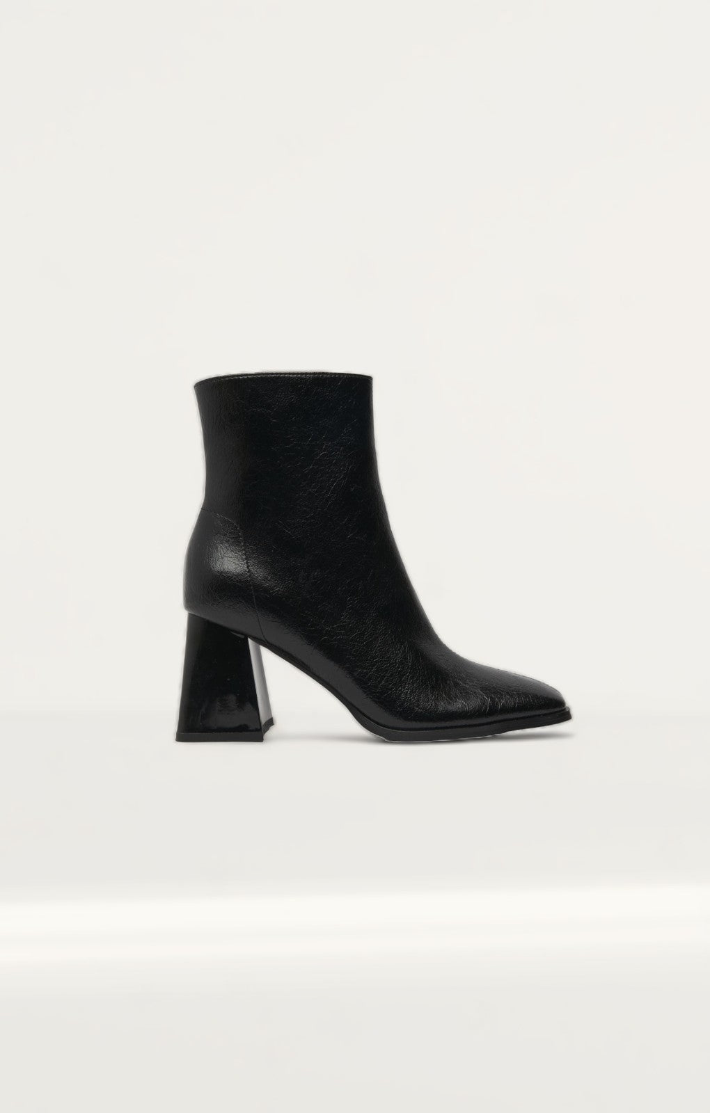 Schuh Billie Block Heel Boot