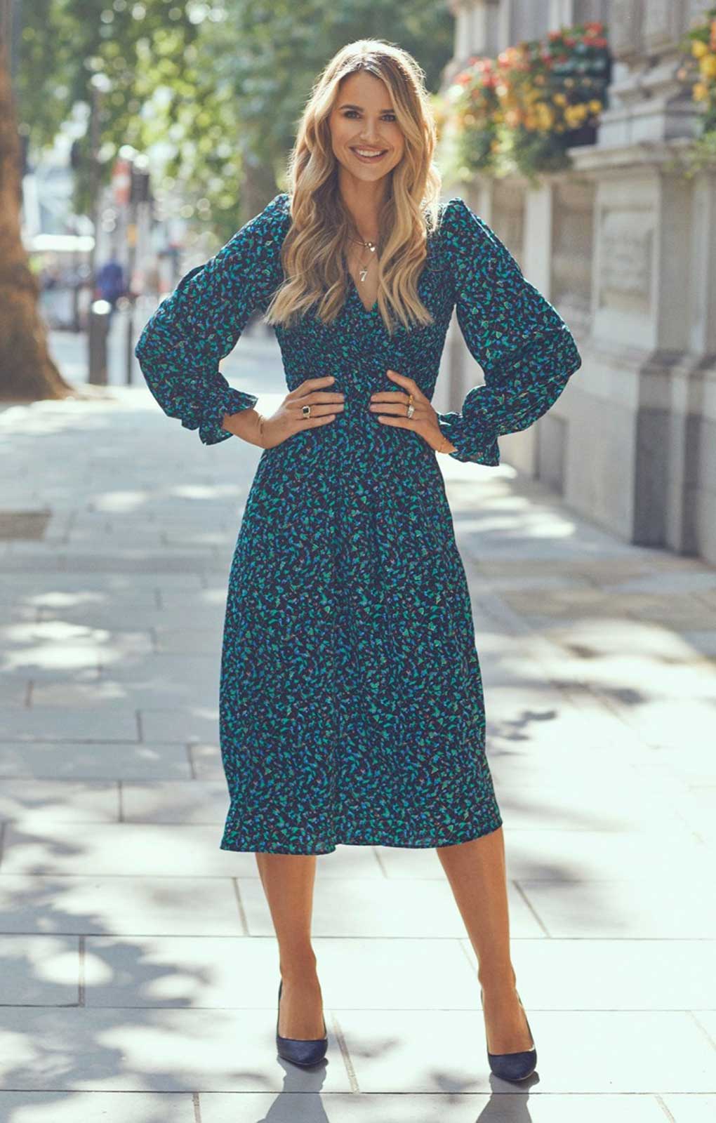 Little Mistress By Vogue Williams Long Sleeve Green Midaxi Dress