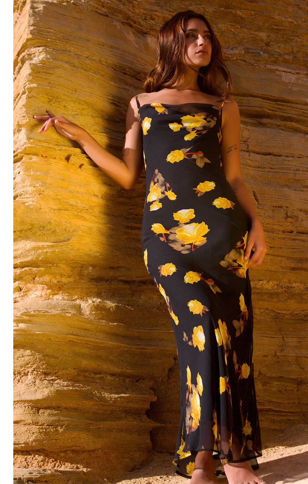 she odessa dress Odessa A'zion made a striking entrance at the NYC premiere of Marty Supreme, turning the moment into a statement of individuality and modern glamour. Stepping out in a custom strapless gown of