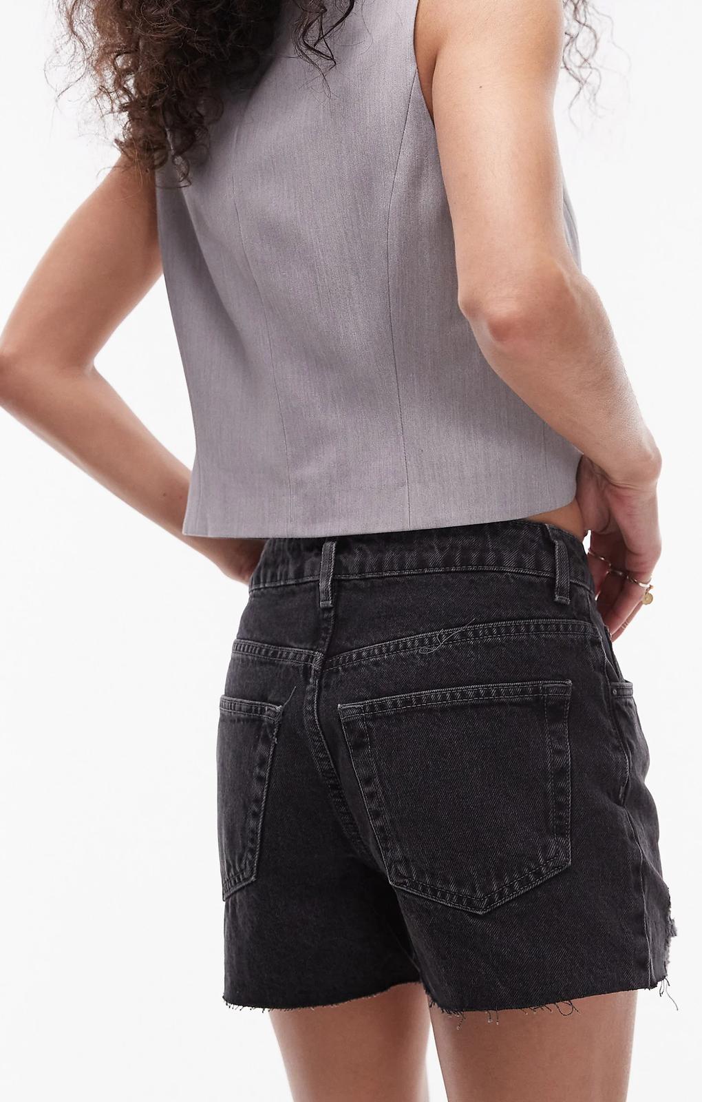 Topshop Denim A-Line Mom Short With Rips In Washed Black – shorts by Topshop, available to rent from Hirestreet