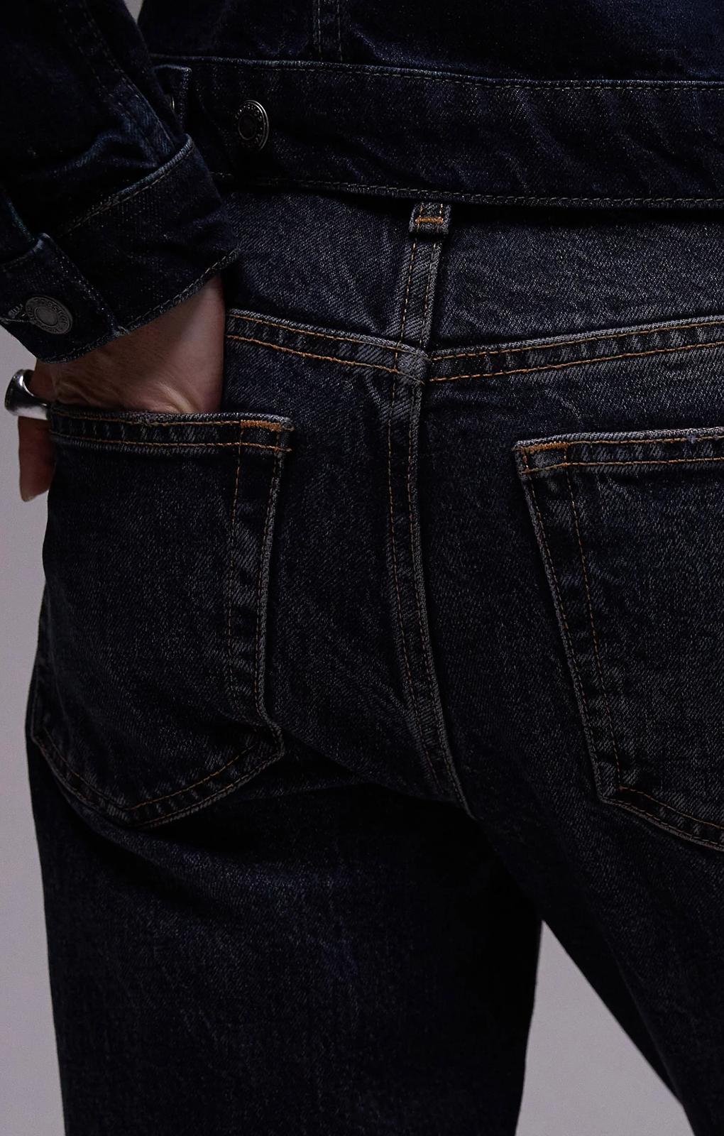 Topshop Mid Rise Straight Cropped Jean With Raw Hems In Blue Black – jeans by Topshop, available to rent from Hirestreet