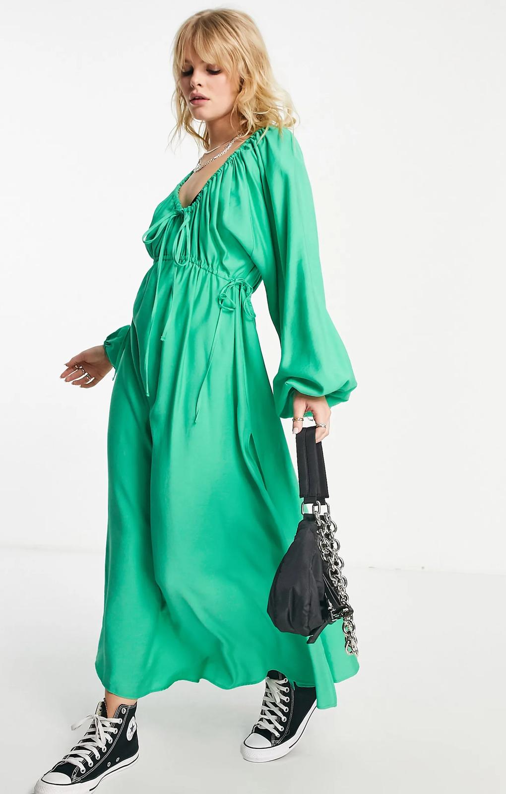 Topshop Textured Ruched Channel Midaxi Dress In Green – dresses by Topshop, available to rent from Hirestreet