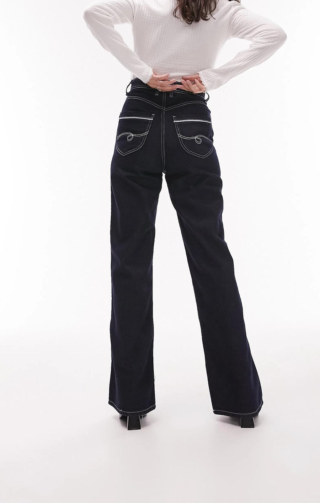 Topshop Retro Straight Kort Jeans In Indigo – jeans by Topshop, available to rent from Hirestreet