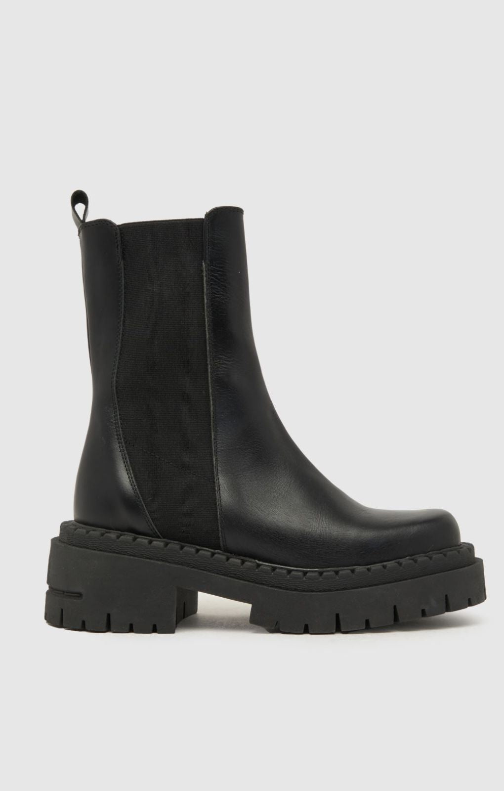 Schuh Andrea Leather Chunky Chelsea Boots in Black