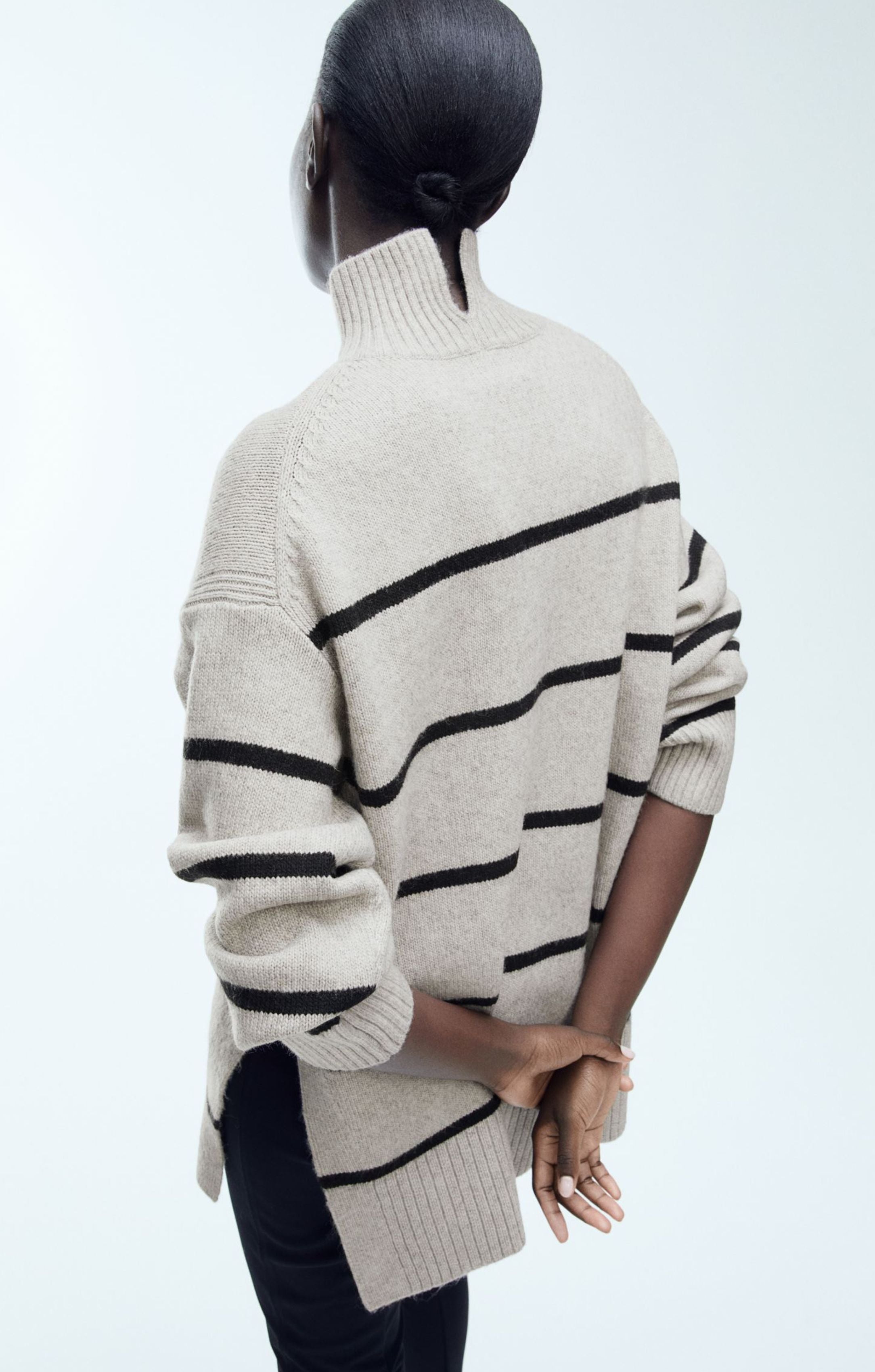 H&M Oversized Polo-Neck Jumper product image