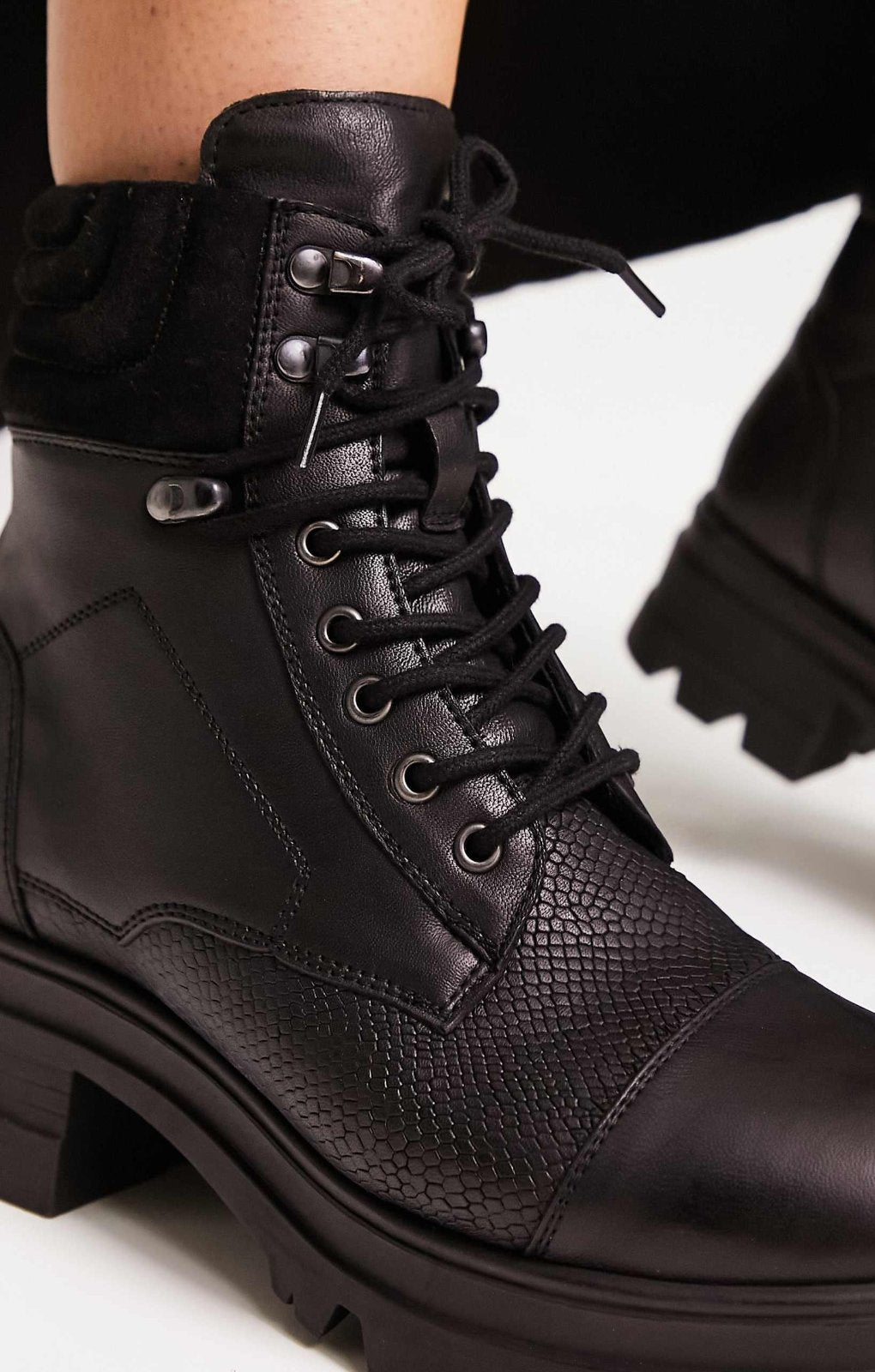 London Rebel Leather Chunky Hiker Boot in Black