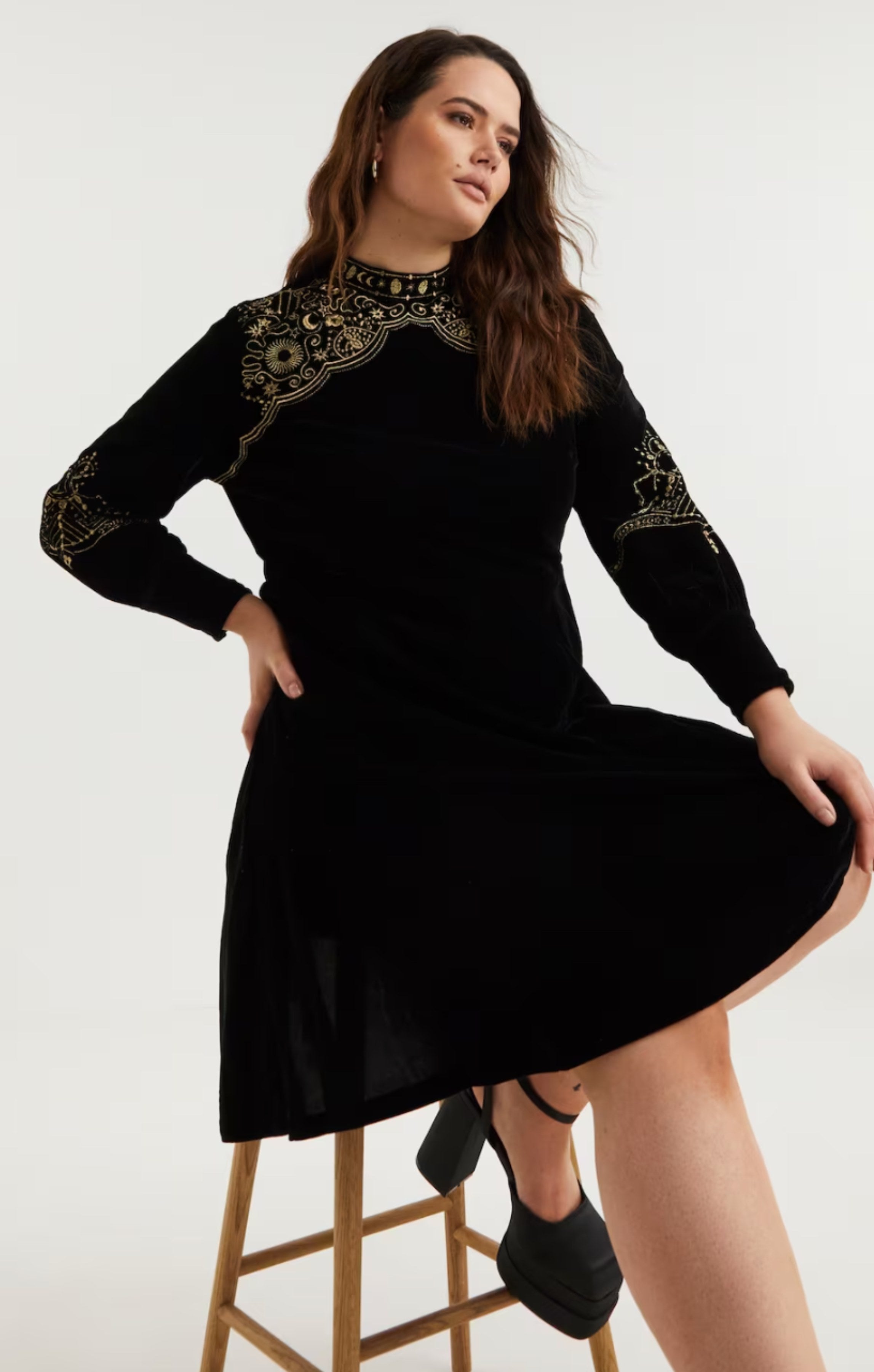 Simply Be Luna Embroidered Velvet Dress