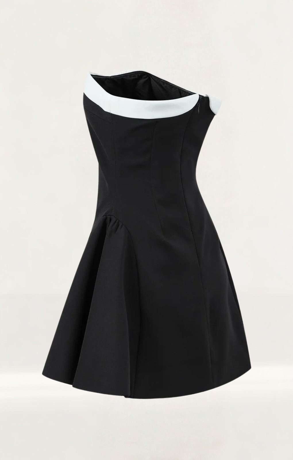 Kiwi & Co No.4: The Black Mini Dress