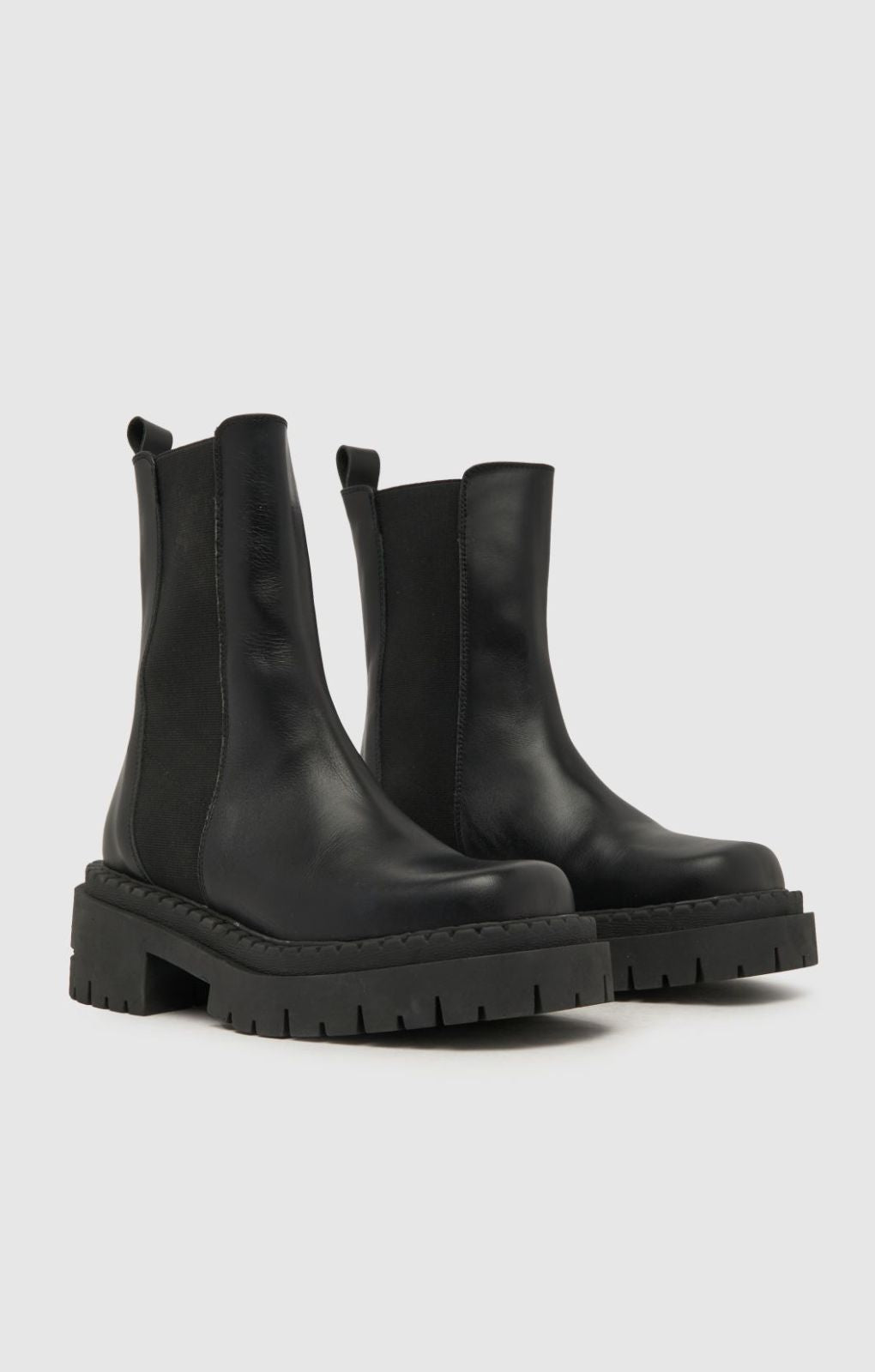 Schuh Andrea Leather Chunky Chelsea Boots in Black