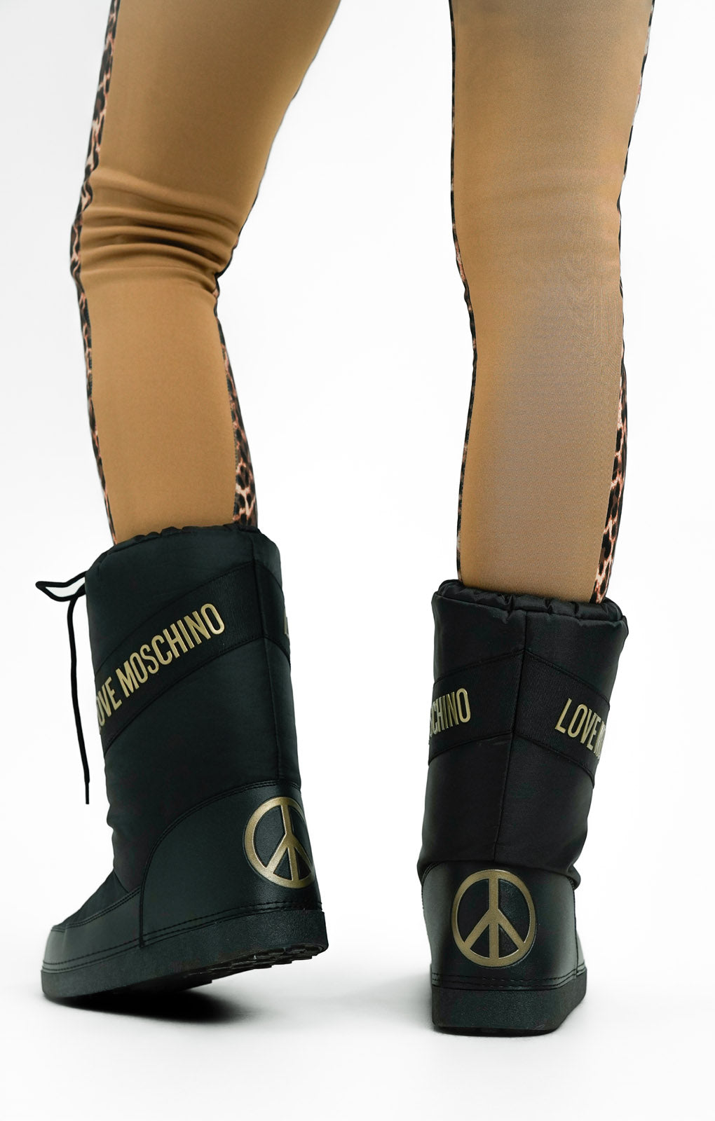Love Moschino Classic Snow Boots In Black