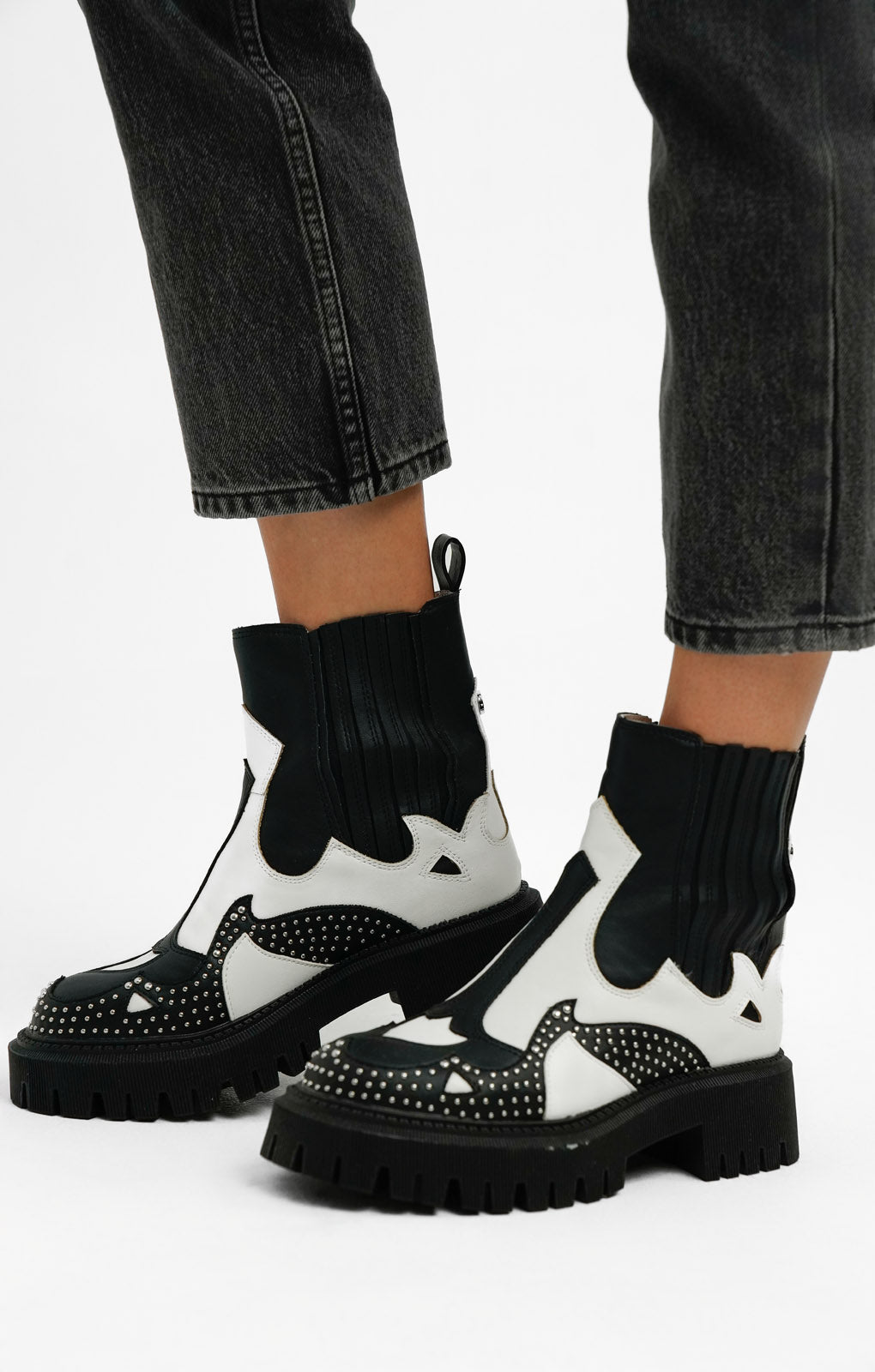 Steve Madden Abide Chunky Western Boots In Black And White