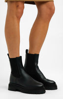Leather Chunky Pull On Boots In Black Texture
