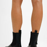 Leather Chunky Pull On Boots In Black Texture