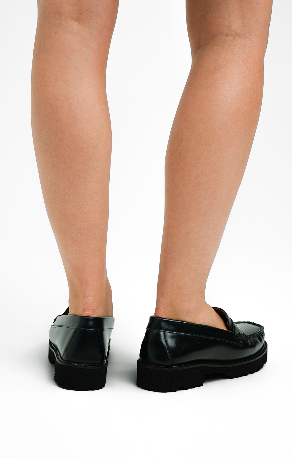 Schuh Lionel Loafers In Black Leather