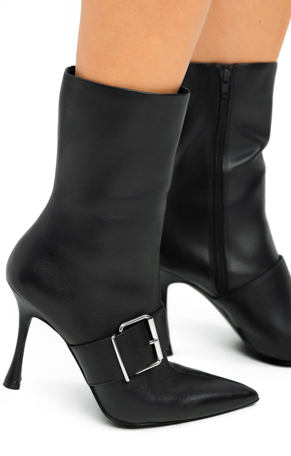 Steve Madden Banter Ankle Boots With Buckle In Black