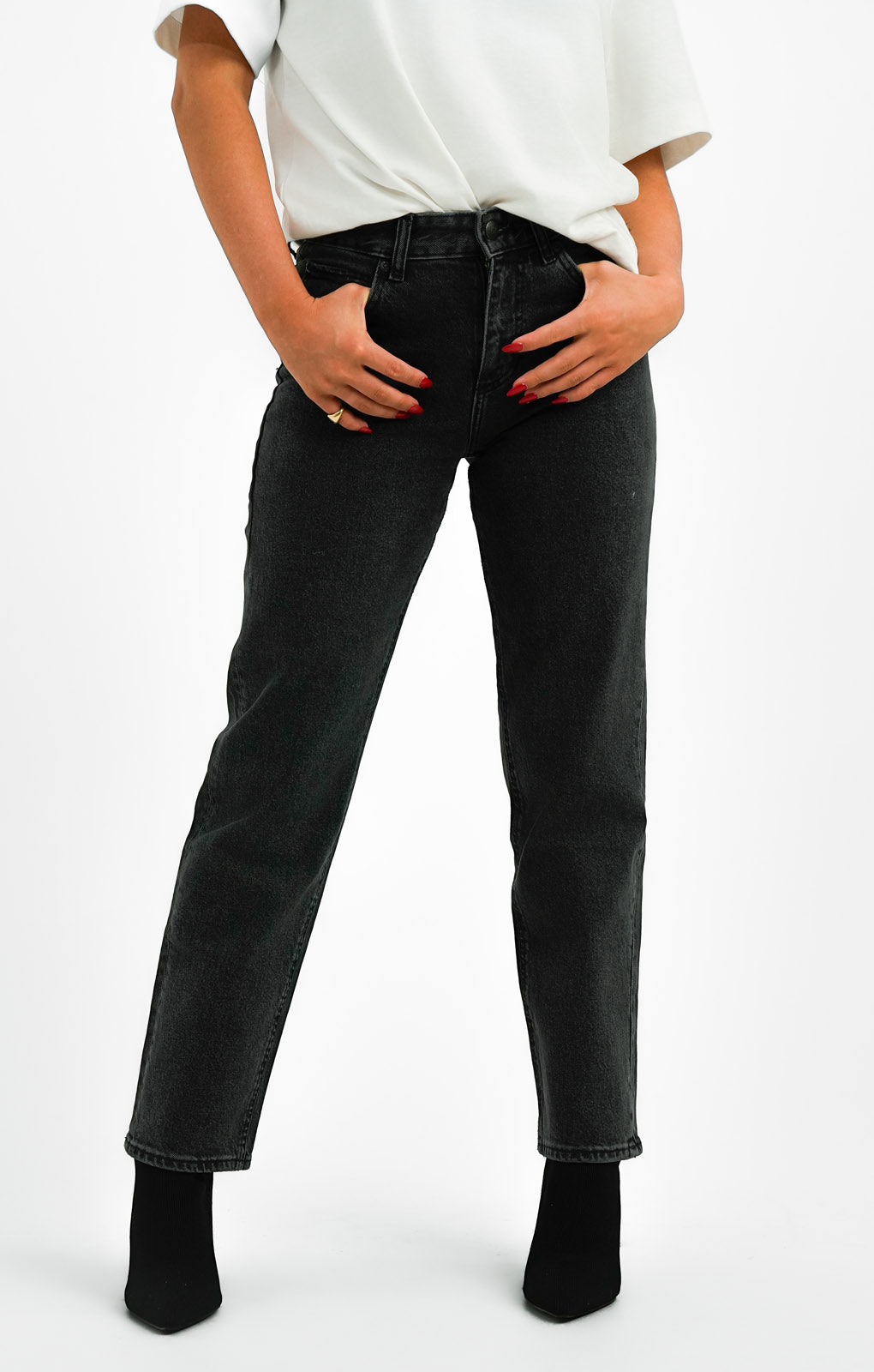 Lee Rider Classic Straight Fit Jean In Washed Black