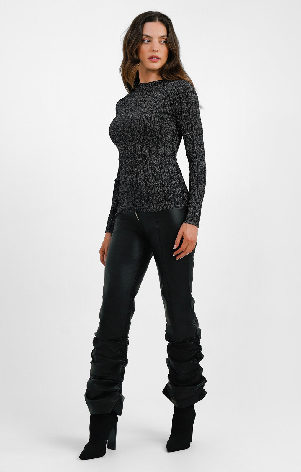 Shrunken Knitted Variegated Rib Top In Black With Silver Metallic