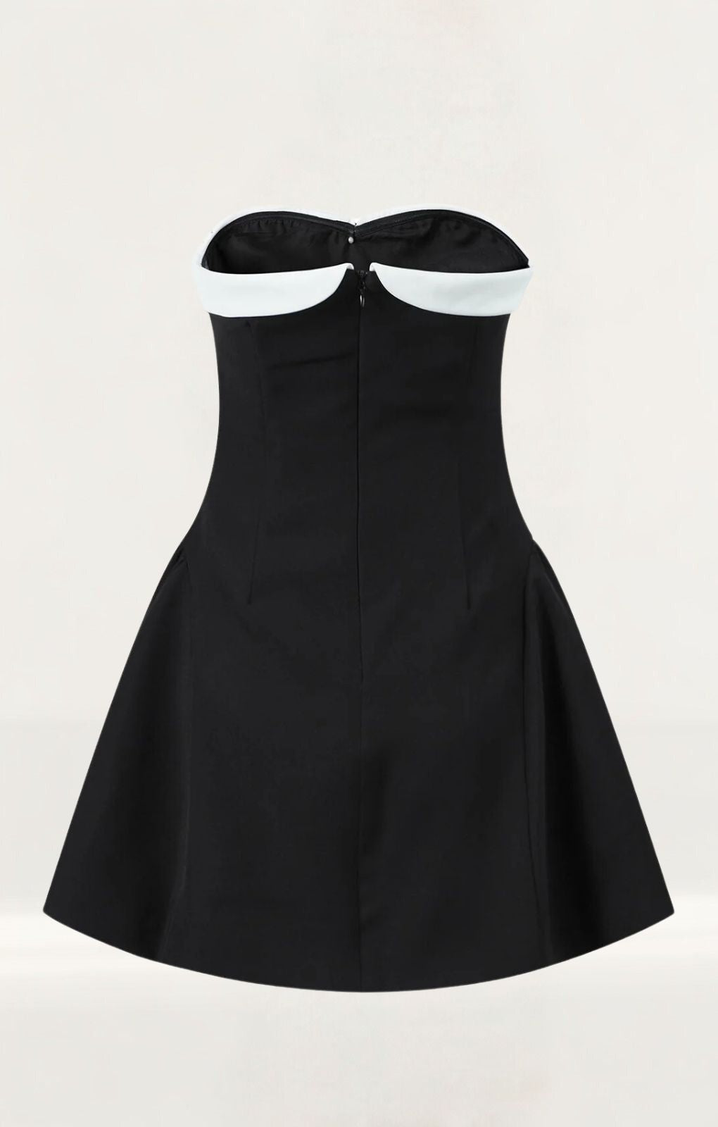 Kiwi & Co No.4: The Black Mini Dress