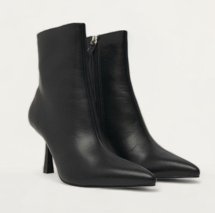 Schuh Bethan Stilleto Boots product image