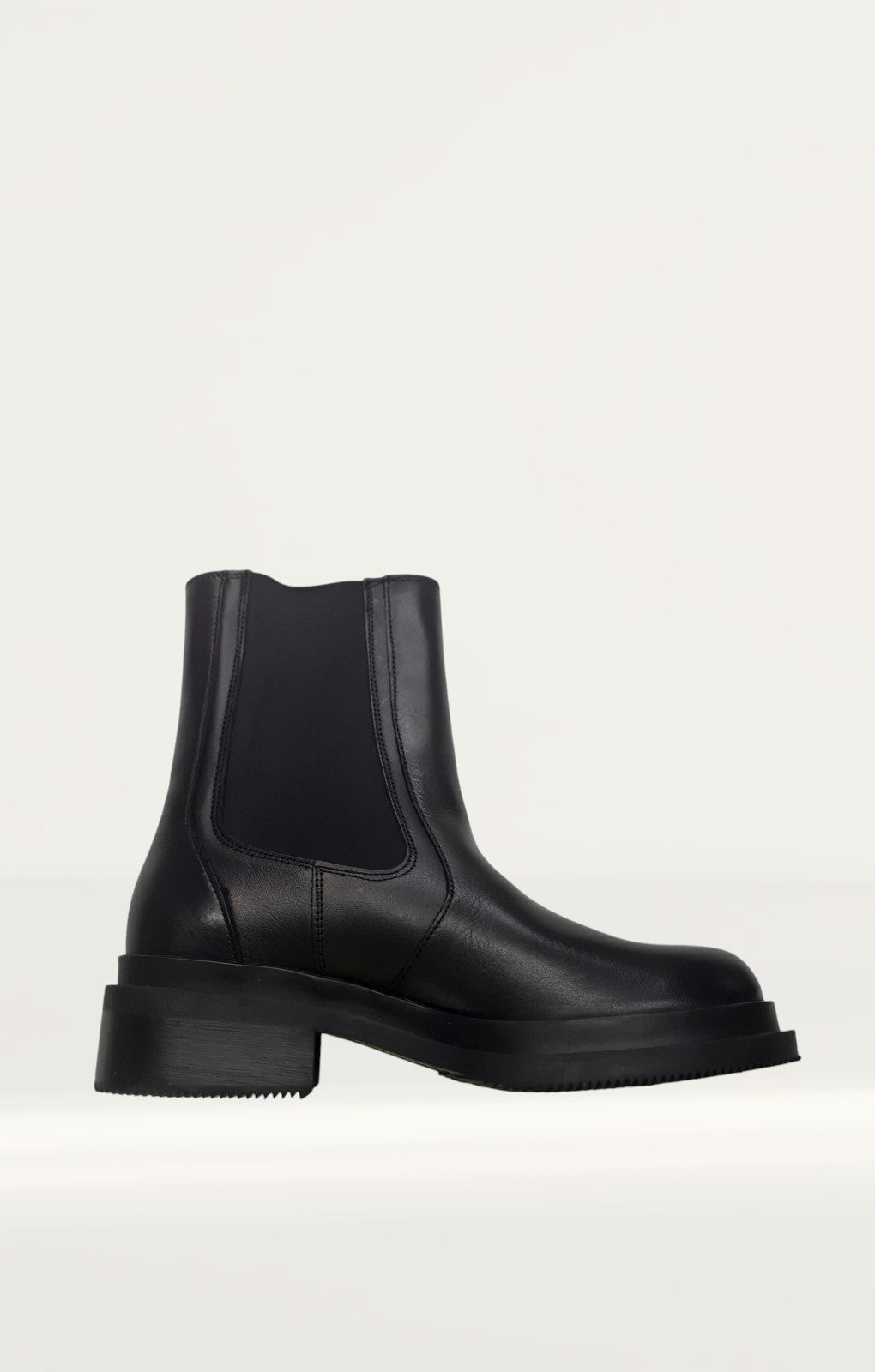 Chunky Leather Boots In Black
