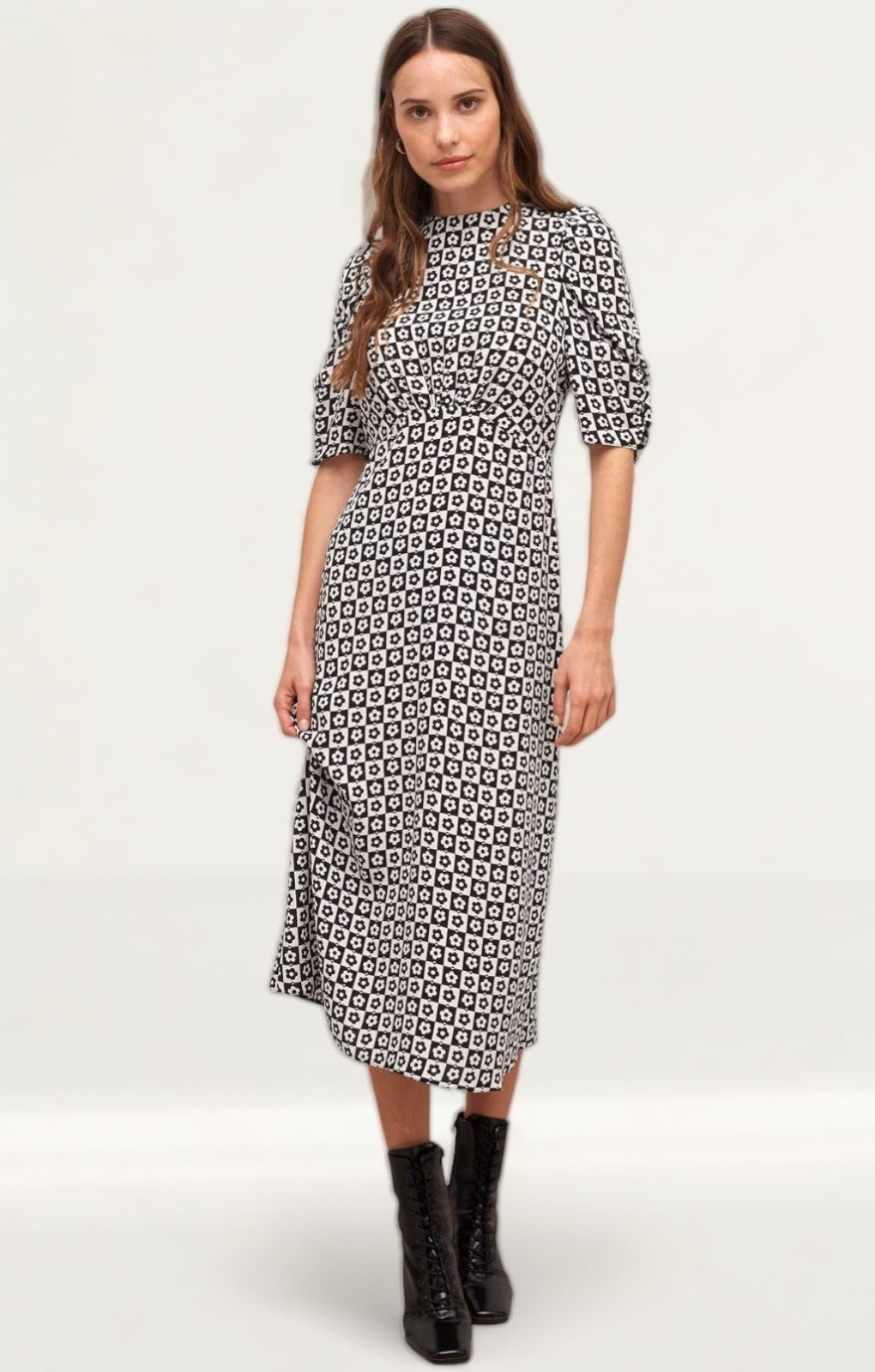 Nobody's Child Checkerboard Evie Ruched Sleeve Midi Dress