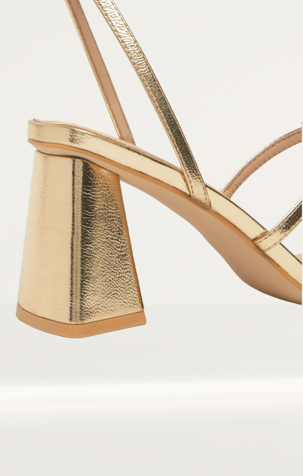 Schuh Samantha Block High Heels in Gold product image